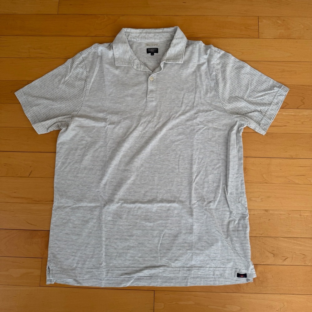 Faherty Men’s Light Gray and White Striped Polo